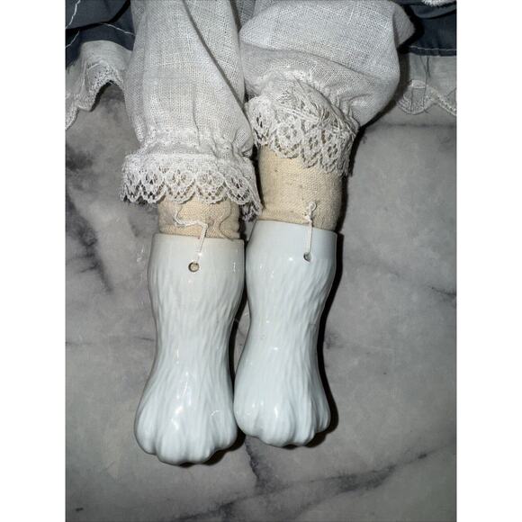 New Vintage Porcelain Mouse Doll 20" Victorian Dress Country Farmhouse Nursery - Picture 6 of 16